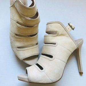 GIANNI BINI Beige Suede Heels Size 7